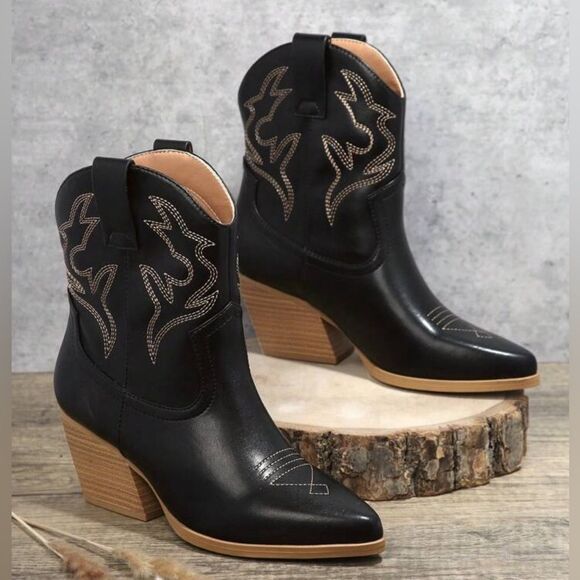 BLACK WITH BEIGE TRIM SHORT VERSION WESTERN BOOTIES - Picture 12 of 13